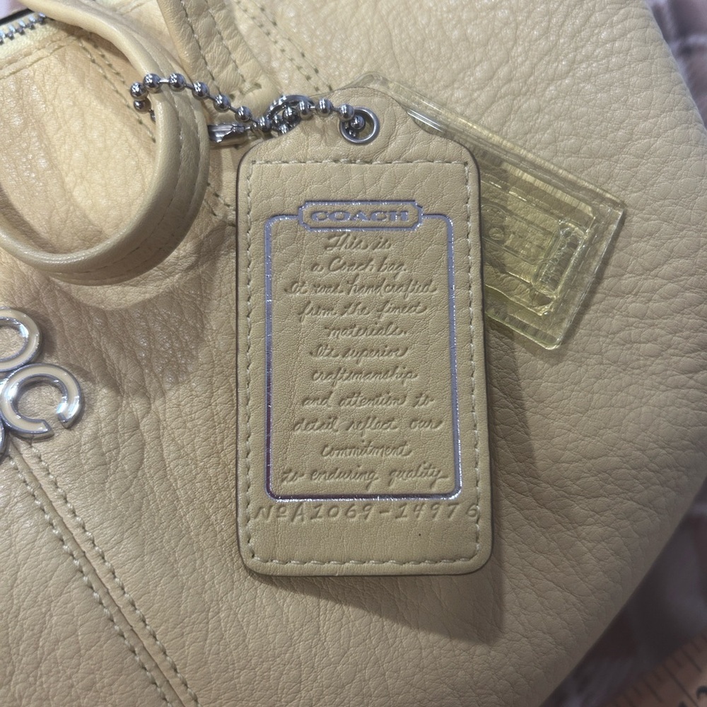 Coach Julia Satchel leather handbag purse sunflower yellow new w/ flaw vintage - Picture 15 of 17